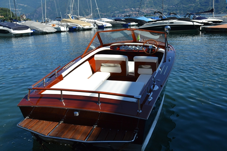 Noleggio Imbarcazioni Lago Como e | Boat Rental